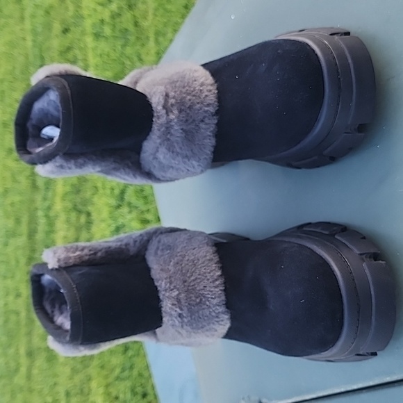 UGG BROOKLYN SUNBURST Boots Size 11 SN 1145710 - Picture 2 of 12